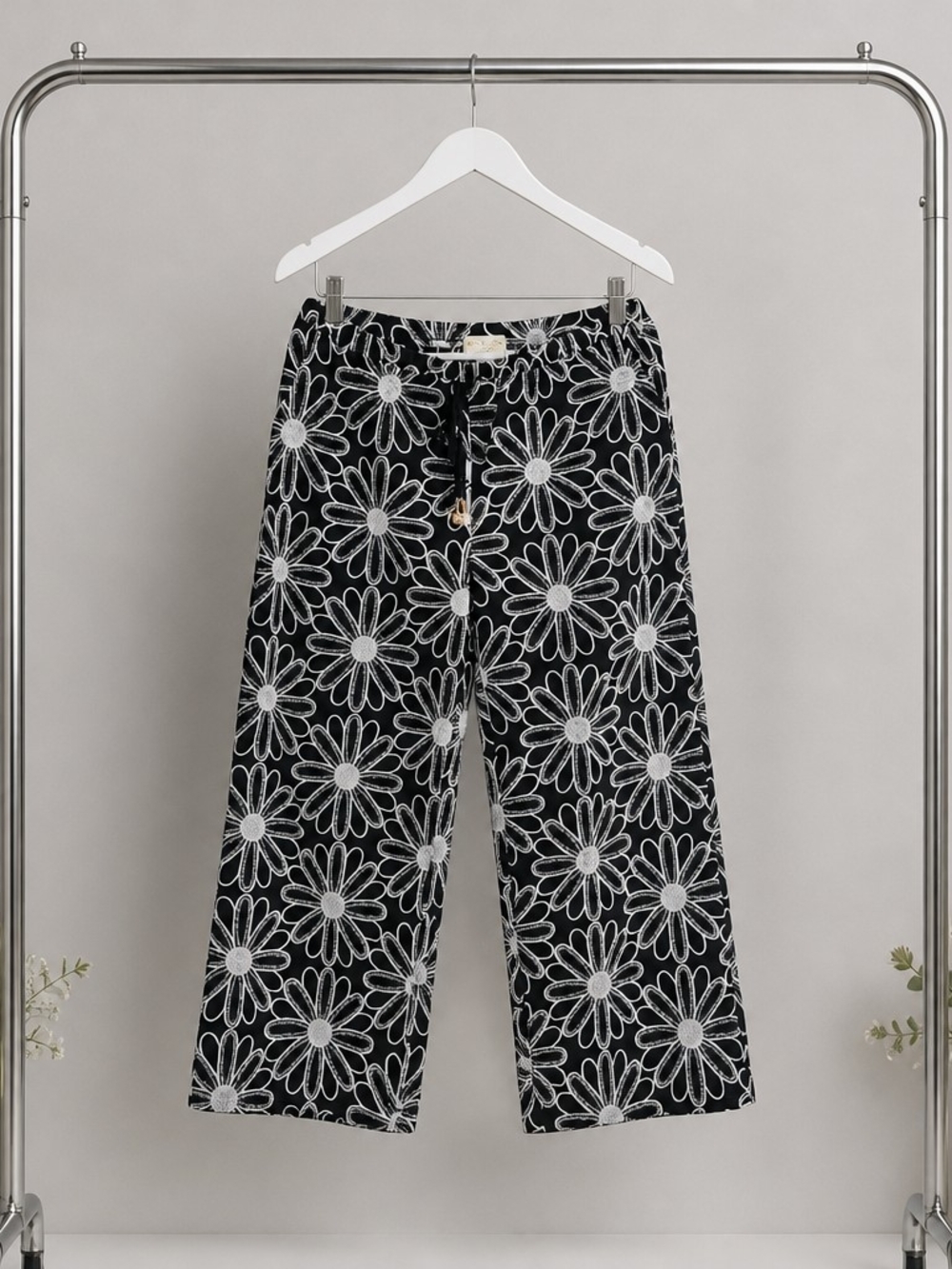 Calypso St. Barth Black Daisy Print Wide-Leg Pants